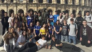 <p>The Heywood CS group at the Nîmes Arènes/Colosseum</p> <p>The Heywood CS group at the Nîmes Arènes/Colosseum</p>